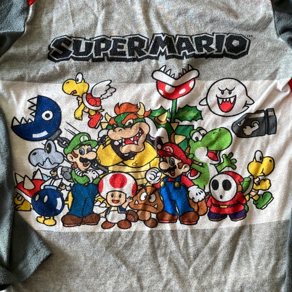 Super Mario Pajama Set - Picture 2 of 6